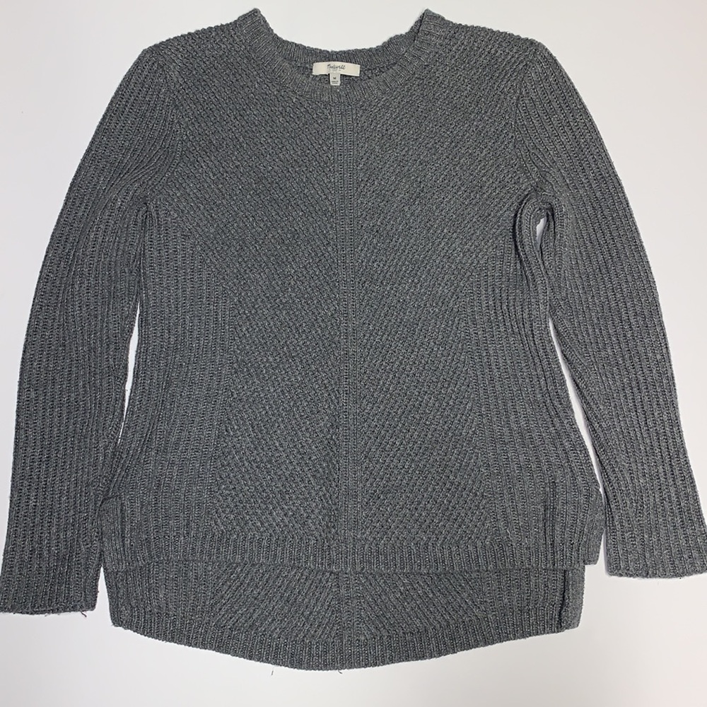 Madewell hex comb 1937 grey Sweater size Medium. Crew neck. slits on the side. - Picture 5 of 16